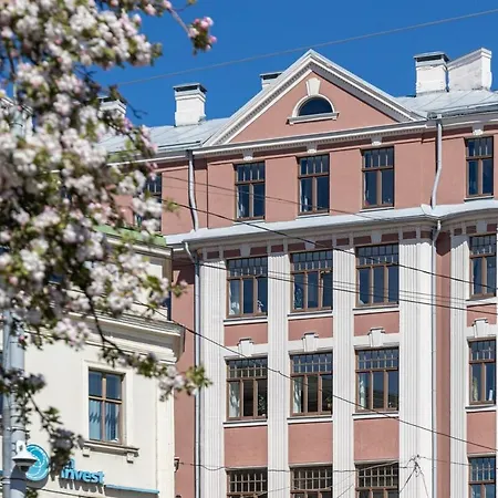 Neat And Simple Old Town Апартаменты *