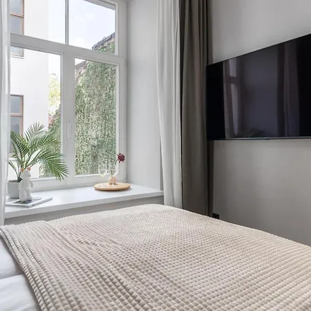 Neat And Simple Old Town Appartement