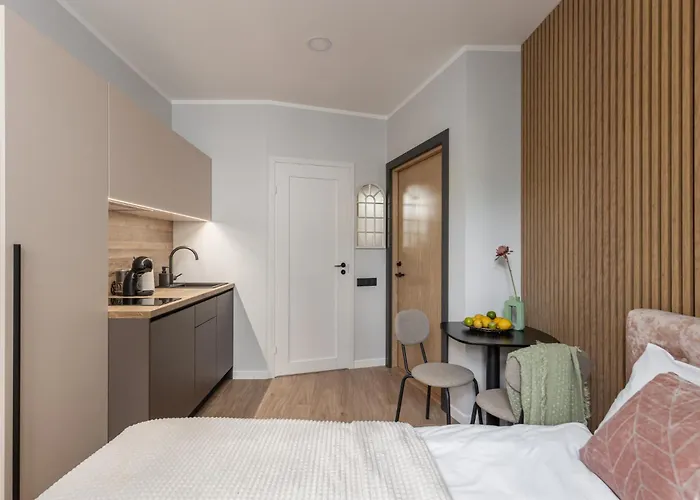 Neat And Simple Old Town *